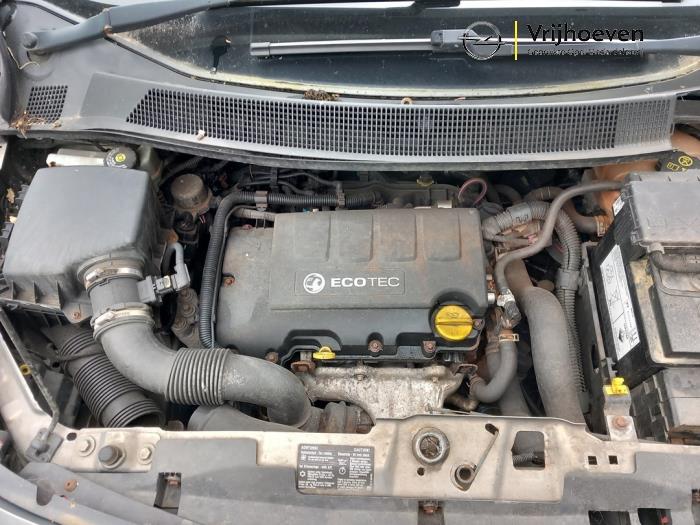 Motor van een Opel Meriva 1.4 Turbo 16V ecoFLEX 2010
