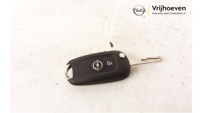 Ignition lock + key from a Opel Astra K 1.4 Turbo 16V 2016