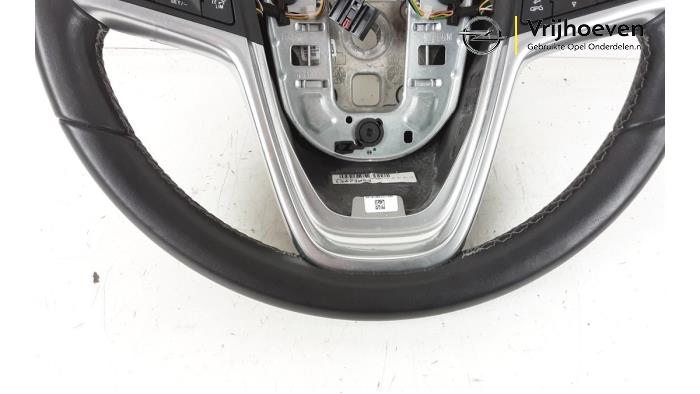 Steering wheel from a Vauxhall Mokka/Mokka X 1.4 Turbo 16V 4x2 2016