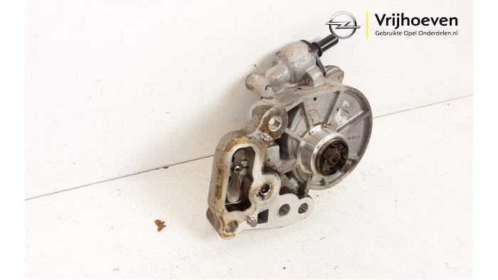 Bomba de vacío (Gasolina) de un Opel Corsa E 1.0 SIDI Turbo 12V 2015