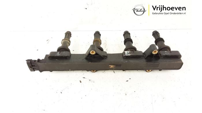Ignition coil from a Opel Zafira (M75) 2.2 16V Direct Ecotec 2006