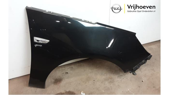 Front wing, right from a Opel Zafira Tourer (P12) 2.0 CDTI 16V 130 Ecotec 2014