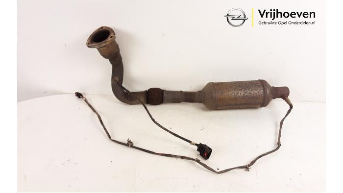 Used Front pipe + catalyst Opel Zafira (M75) 2.2 16V Direct Ecotec Price € 500,00 Margin scheme offered by Autodemontage Vrijhoeven B.V.