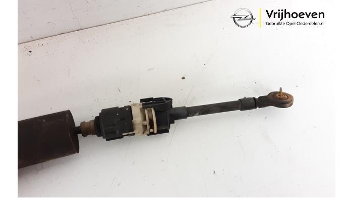 Gearbox shift cable from a Opel Zafira Tourer (P12) 2.0 CDTI 16V 165 Ecotec 2014