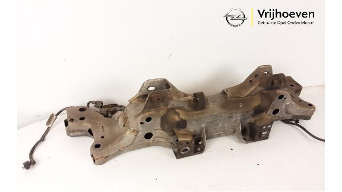 Subframe from a Opel Insignia Grand Sport 1.5 Turbo 16V 140 2017