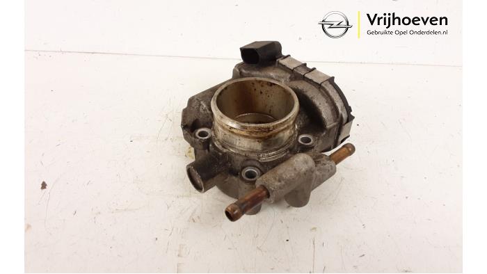Usagé Boitier papillon Opel Tigra Twin Top 1.4 16V Prix € 20,00 Règlement à la marge proposé par Autodemontage Vrijhoeven B.V.