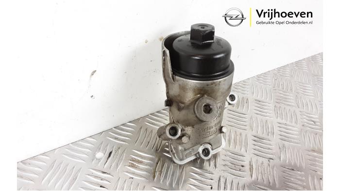 Boîtier filtre à huile d'un Opel Cascada 1.6 Turbo 16V 2015