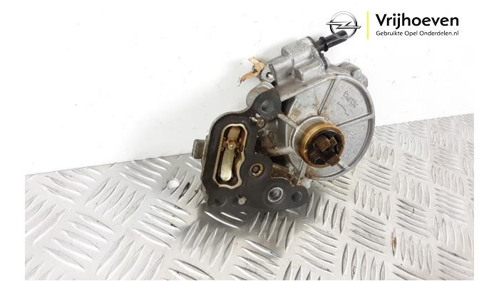 Pompe à vide assistant de freinage d'un Opel Astra K 1.0 SIDI Turbo 12V 2019