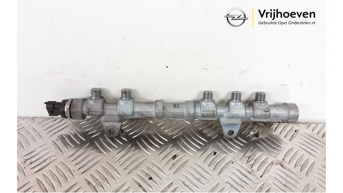 Usagé Système d'injection Opel Corsa E 1.3 CDTi 16V ecoFLEX Prix € 25,00 Règlement à la marge proposé par Autodemontage Vrijhoeven B.V.