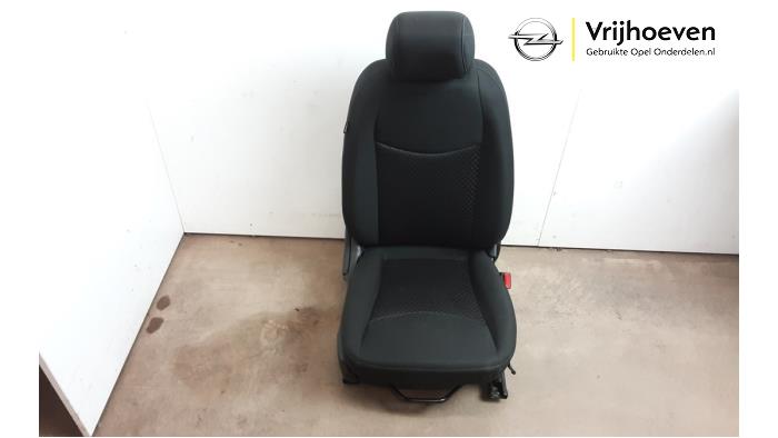 Używane Fotel prawy Opel Karl 1.0 12V Cena € 150,00 Procedura marży oferowane przez Autodemontage Vrijhoeven B.V.