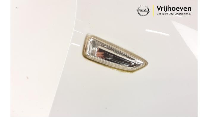Aile avant droite d'un Opel Astra K 1.0 SIDI Turbo 12V 2018