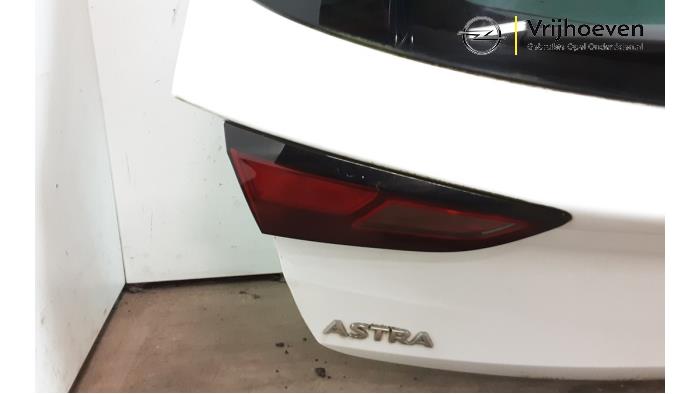 Heckklappe van een Opel Astra K 1.0 SIDI Turbo 12V 2018