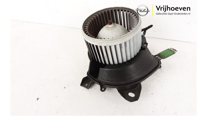 Motor de ventilador de calefactor de un Opel Corsa D 1.4 16V Twinport 2007