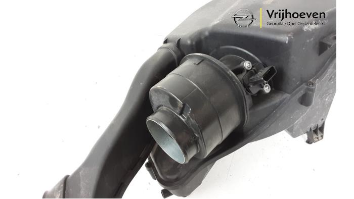 Boîtier filtre à air d'un Opel Astra K 1.0 SIDI Turbo 12V 2018