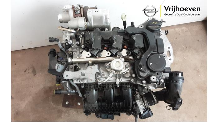 Motor van een Opel Corsa F (UB/UH/UP) 1.2 Turbo 12V 100 2021
