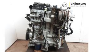 Motor van een Opel Corsa F (UB/UH/UP) 1.2 Turbo 12V 100 2021