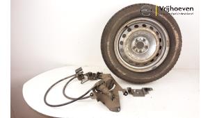 Usagé Mécanique de suspension roue de secours Opel Combo 1.3 CDTI 16V ecoFlex Prix € 100,00 Règlement à la marge proposé par Autodemontage Vrijhoeven B.V.