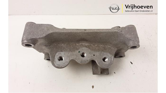 Used Engine mount Opel Astra K Sports Tourer 1.2 Turbo 12V Price € 30,00 Margin scheme offered by Autodemontage Vrijhoeven B.V.