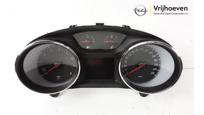 Instrument panel from a Opel Astra K Sports Tourer 1.2 Turbo 12V 2020