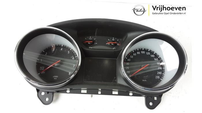 Instrument panel from a Opel Astra K Sports Tourer 1.2 Turbo 12V 2020