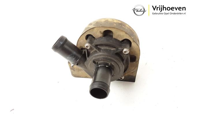 Begagnade Extra vattenpump Opel Astra K Sports Tourer 1.2 Turbo 12V Pris € 70,00 Inklusive moms erbjuds av Autodemontage Vrijhoeven B.V.