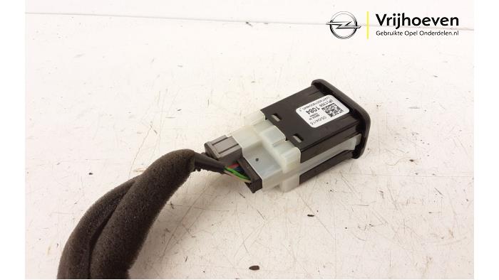 Connexion USB d'un Opel Karl 1.0 12V 2015