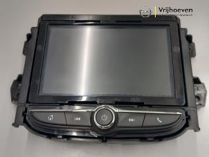 Usados Controlador de pantalla multimedia Opel Karl 1.0 12V Precio € 250,00 Norma de margen ofrecido por Autodemontage Vrijhoeven B.V.
