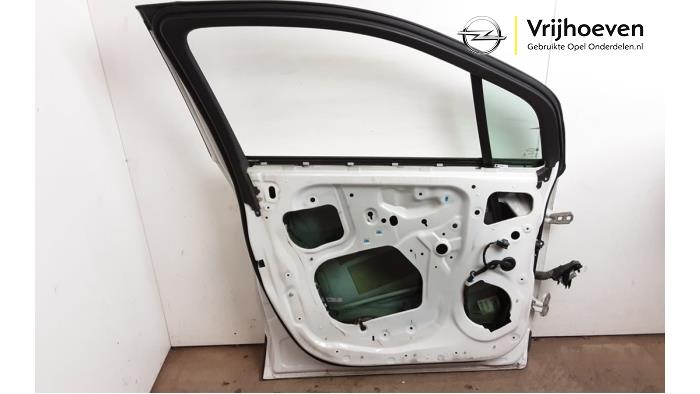 Tür 4-türig links vorne van een Opel Mokka/Mokka X 1.6 CDTI 16V 4x2 2015