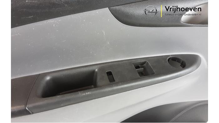 Türverkleidung 4-türig links vorne van een Opel Karl 1.0 12V 2015