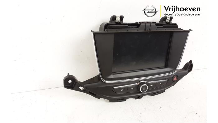 Controlador de pantalla multimedia de un Opel Astra K 1.6 CDTI 136 16V 2016