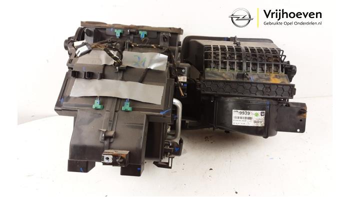 Cuerpo de calefactor de un Opel Mokka/Mokka X 1.6 CDTI 16V 4x2 2015