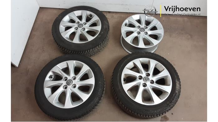 Set of wheels + tyres Opel Karl 1.0 12V - 95192367 Alloy GM