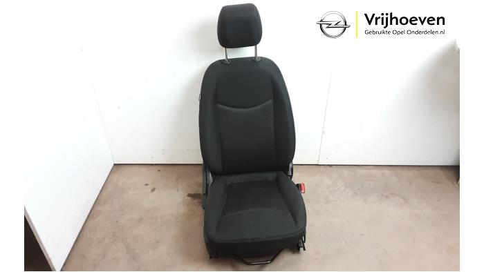 Używane Fotel prawy Opel Karl 1.0 12V Cena € 150,00 Procedura marży oferowane przez Autodemontage Vrijhoeven B.V.