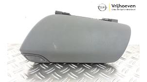 Used Glovebox Opel Mokka/Mokka X 1.6 CDTI 16V 4x2 Price € 75,00 Margin scheme offered by Autodemontage Vrijhoeven B.V.