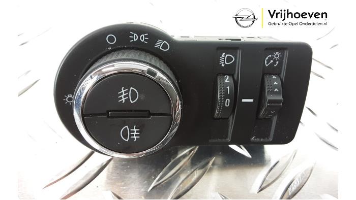 Interruptor de luz de un Opel Karl 1.0 12V 2018