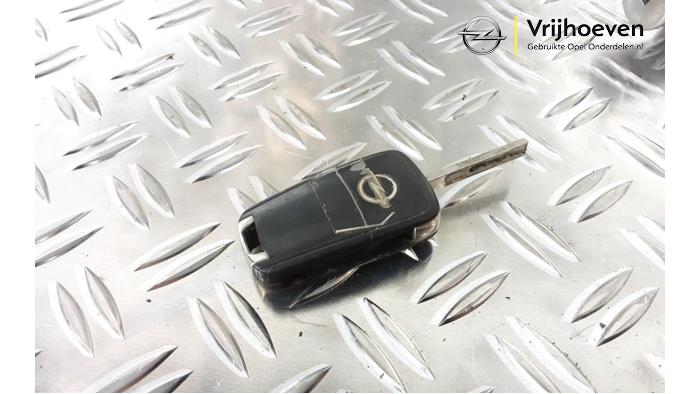Cerradura de contacto y llave de un Opel Mokka/Mokka X 1.6 CDTI 16V 4x2 2015