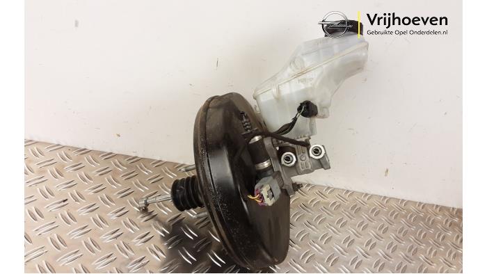 Usados Servofreno Opel Adam 1.4 16V Precio € 50,00 Norma de margen ofrecido por Autodemontage Vrijhoeven B.V.
