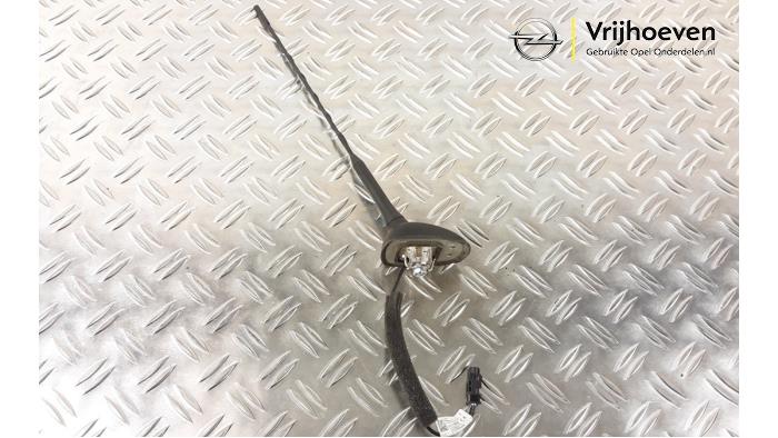 Używane Antena Opel Adam 1.4 16V Cena € 20,00 Procedura marży oferowane przez Autodemontage Vrijhoeven B.V.