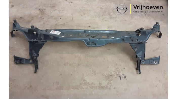 Begagnade Front Opel Zafira (M75) 1.9 CDTI 16V Pris € 75,00 Marginaltabell erbjuds av Autodemontage Vrijhoeven B.V.