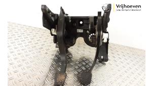 Used Set of pedals Opel Astra K Sports Tourer 1.0 Turbo 12V Price € 149,99 Inclusive VAT offered by Autodemontage Vrijhoeven B.V.