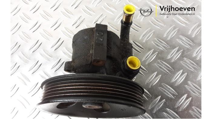 Usagé Pompe de direction Opel Omega B (25/26/27) 2.0i 16V Prix € 50,00 Règlement à la marge proposé par Autodemontage Vrijhoeven B.V.