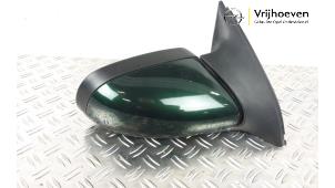 Used Wing mirror, right Opel Omega B (25/26/27) 2.0i 16V Price € 30,00 Margin scheme offered by Autodemontage Vrijhoeven B.V.
