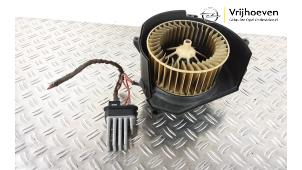 Used Heating and ventilation fan motor Opel Omega B (25/26/27) 2.0i 16V Price € 40,00 Margin scheme offered by Autodemontage Vrijhoeven B.V.