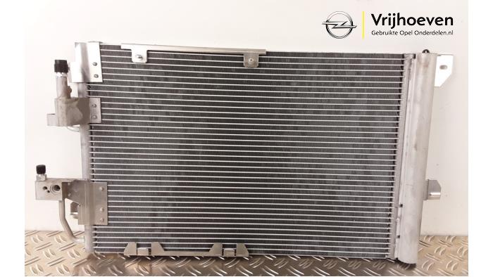 Begagnade Kondensor, luftkonditionering Opel Zafira (F75) 1.6 16V Pris € 60,00 Marginaltabell erbjuds av Autodemontage Vrijhoeven B.V.