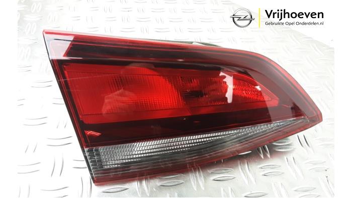Tylne swiatlo pozycyjne lewe z Opel Astra K Sports Tourer 1.6 CDTI 110 16V 2018