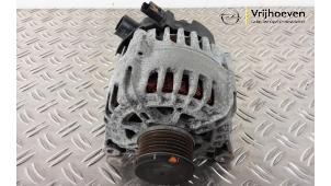 Dynamo van een Opel Crossland (X) 1.2 Turbo 12V 2020