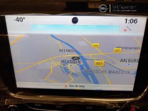 Inspektierte Navigation Display Opel Astra K 1.0 Turbo 12V Preis € 450,00 Mit Mehrwertsteuer angeboten von Autodemontage Vrijhoeven B.V.