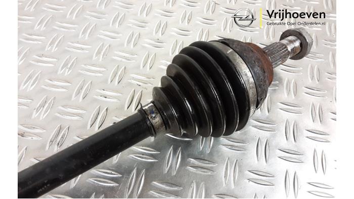 Front drive shaft, right from a Opel Crossland/Crossland X 1.2 Turbo 12V 2020