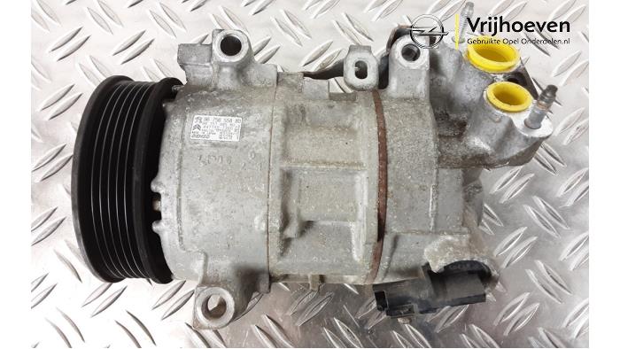 Air conditioning pump from a Vauxhall Crossland X/Crossland 1.6 CDTi 100 2017