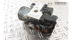 ABS Pumpe van een Opel Zafira (F75) 1.6 16V 2001